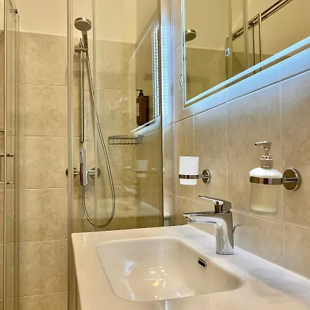 Apartment Zaro Izola